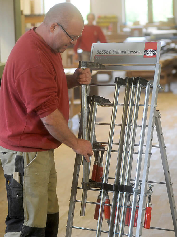 accordion-item-image-alt